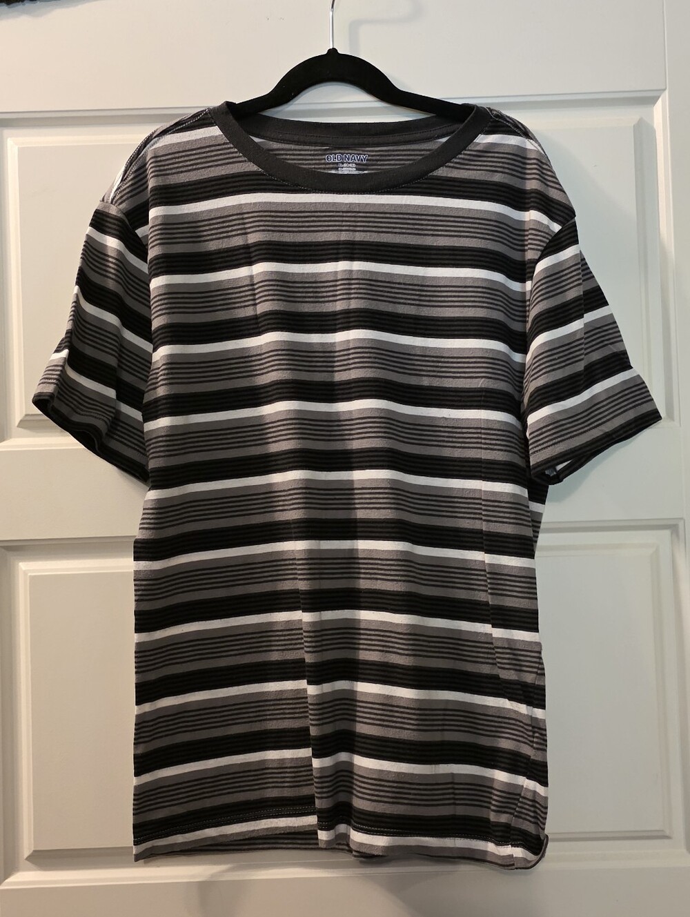 Boys Old Navy Striped Tee Size 14/16